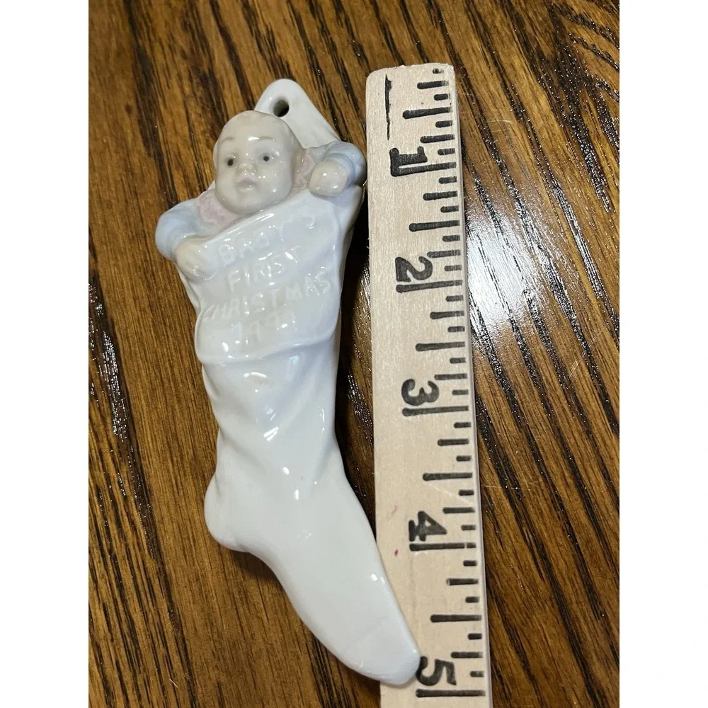Lladro Baby's First Christmas 1991 Porcelain Ornament #5839 Retired 1st xmas